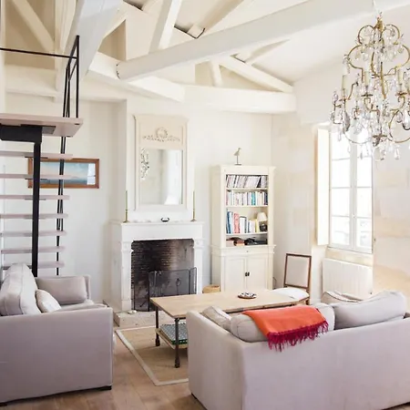 アパート Xviii Century Gem With Magnificent Views Of The Harbour With A Private Garage