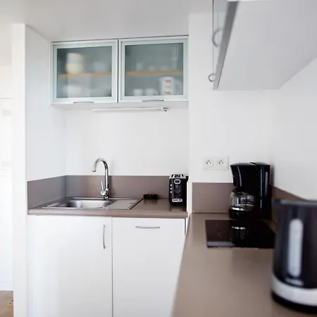 Xviii Century Gem With Magnificent Views Of The Harbour With A Private Garage *