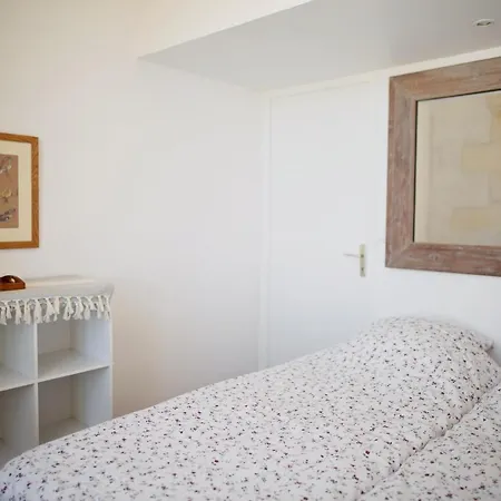 Apartment Xviii Century Gem With Magnificent Views Of The Harbour With A Private Garage