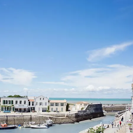 アパート Xviii Century Gem With Magnificent Views Of The Harbour With A Private Garage サン・マルタン・ド・レ