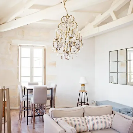 アパート Xviii Century Gem With Magnificent Views Of The Harbour With A Private Garage